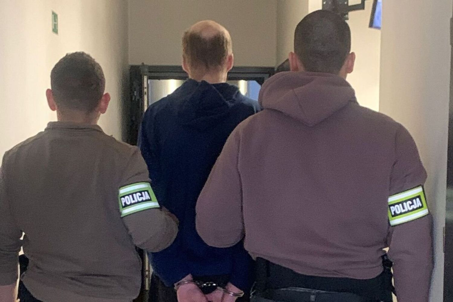 Kielczanin podejrzany o wyłudzenia „na policjanta” – w areszcie