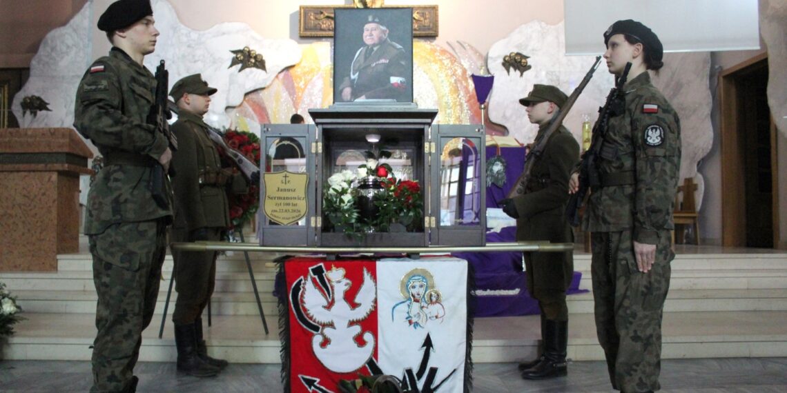 28.03.2026. Skarżysko-Kamienna. Pogrzeb Pułkownika Janusza Sermanowicza, pseudonim „Dyzma” / Fot. Marta Gajda-Kruk - Radio Kielce