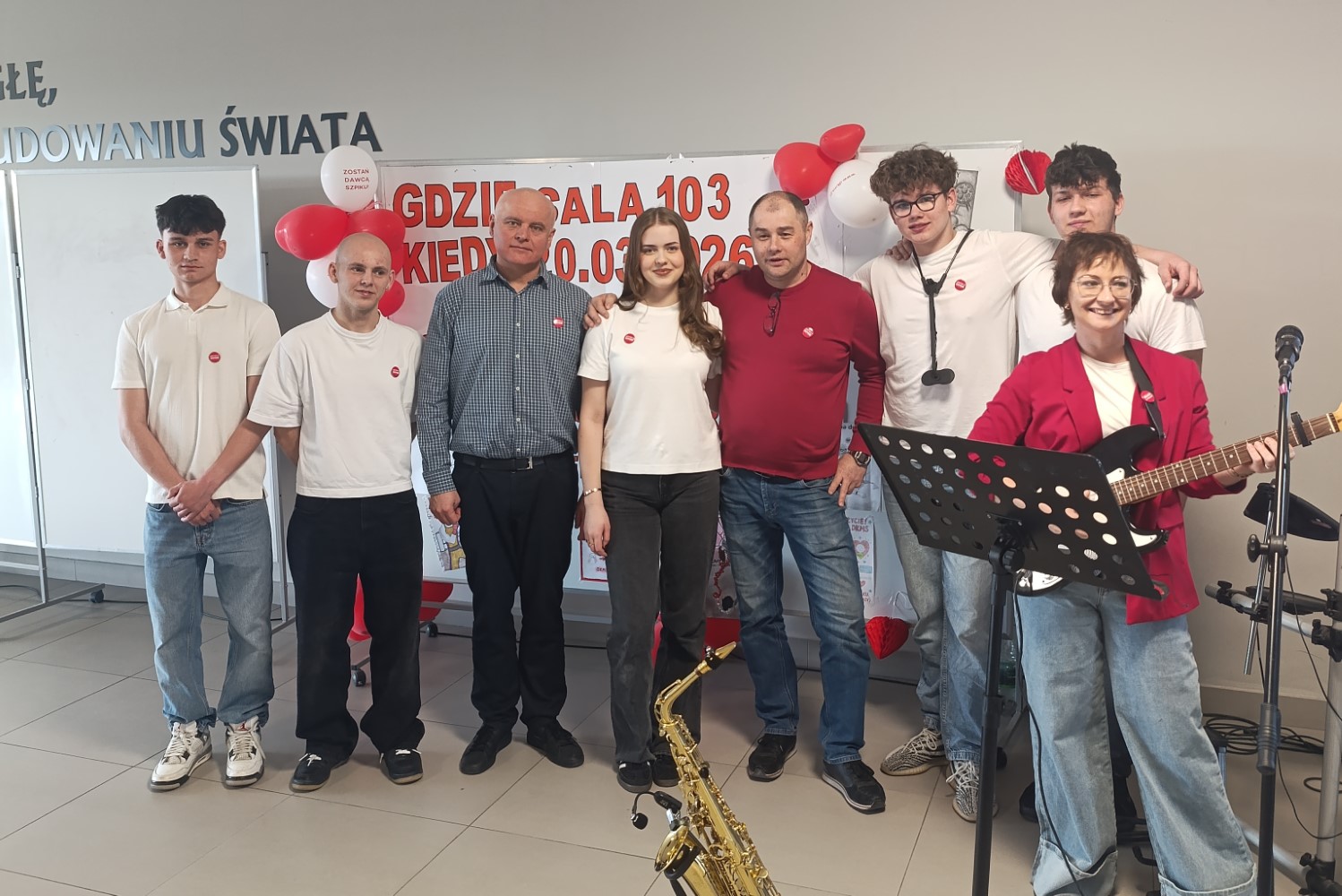 20.03.2026. Busko-Zdrój. Zespół Szkół Technicznych i Ogólnokształcących im. Kazimierza Wielkiego w Busku-Zdroju zainicjował akcję wspierającą DKMS i zachęcającą do rejestracji potencjalnych dawców szpiku / Fot. Marta Gajda-Kruk - Radio Kielce