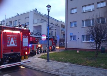 Pożar kamienicy w Kielcach - Radio Kielce 31.03.2026. Kielce. Ul. Śniadeckich. Pożar kamienicy / Fot. straż pożarna