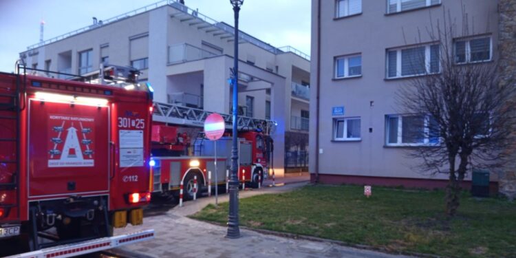 31.03.2026. Kielce. Ul. Śniadeckich. Pożar kamienicy / Fot. straż pożarna