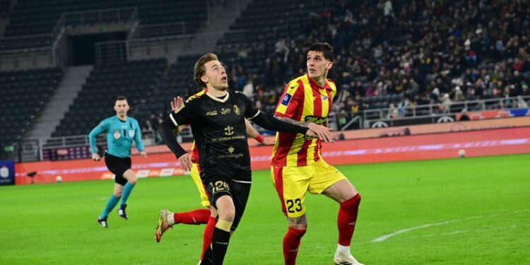 Korona prowadziła, ale wraca do Kielc bez choćby punktu - Radio Kielce 16.03.2026. Szczecin. Mecz 25. kolejki PKO BP Ekstraklasy: Pogoń Szczecin - Korona Kielce / Fot. PAP/Marcin Bielecki