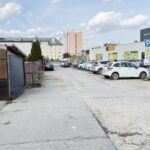 Kielce. Os. Barwinek. Pawilony handlowe między ulicami Wapiennikową i Starowapiennikową / Fot. MZD Kielce