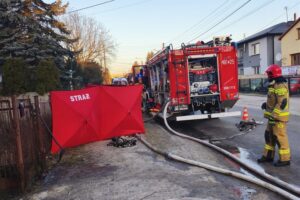 Tragiczny pożar pustostanu - Radio Kielce 04.03.2026. Skarżysko-Kamienna. Pożar / Fot. PSP Skarżysko-Kamienna
