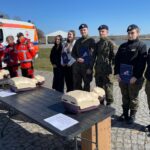 18.03.2026. Sandomierz. Przekazanie nowoczesnego sprzętu ratunkowego, zakupionego w ramach Programu Ochrony Ludności i Obrony Cywilnej, strażakom z OSP z powiatu sandomierskiego / Fot. Grażyna Szlęzak-Wójcik – Radio Kielce