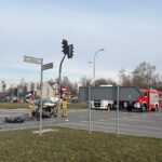 20.03.2026. Kielce. Skrzyżowanie ulic Wapiennikowej i Tarnowskiej. Zderzenie dwóch samochodów / Fot. Radio Kielce