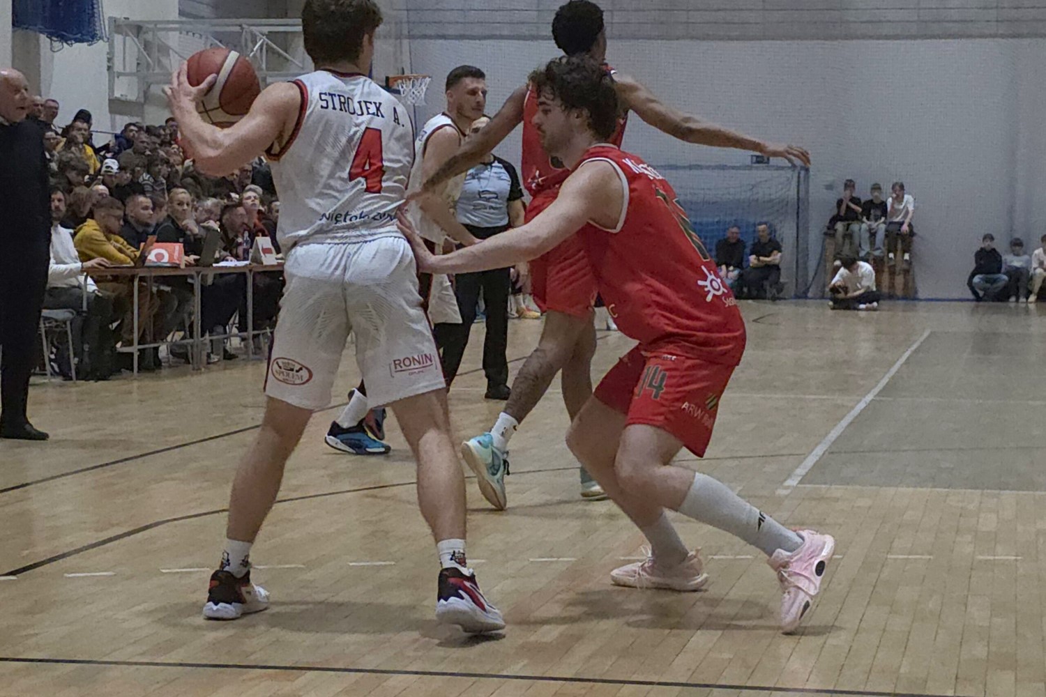 Świetna runda zasadnicza w wykonaniu koszykarzy UJK