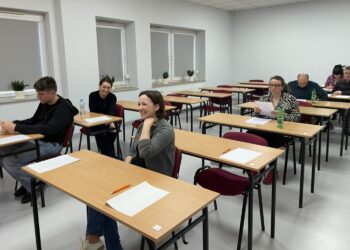 Bażyna i tajęża sprawdzały znajomość ortografii - Radio Kielce 28.03.2026. Sandomierz. VI Sandomierskie Dyktando z Jajem / Fot. Grażyna Szlęzak-Wójcik - Radio Kielce