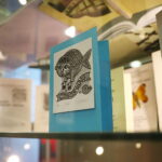 11.03.2026. Kielce. Wernisaż wystawy pt. „Baśniowy świat Juliusza Szczęsnego Batury w ekslibrisie i małej grafice” / Fot. Wiktor Taszłow - Radio Kielce