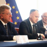 17.03.2026. Kielce. Wojewoda świętokrzyski Józef Bryk wydał zezwolenie na realizację inwestycji drogowej (ZRID) niezbędnej do rozpoczęcia budowy drogi ekspresowej S74 pomiędzy węzłami Kielce Zachód i Kielce Bocianek / Fot. Wiktor Taszłow – Radio Kielce