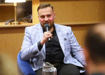 20.03.2026. Kielce. Pedagogiczna Biblioteka Wojewódzka. Promocja debiutanckiego tomiku poezji Norberta Sierpnia / Fot. Wiktor Taszłow - Radio Kielce