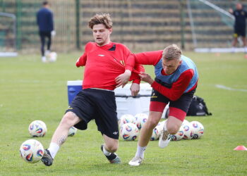 Piłkarze Korony już trenują. Dobre humory dopisywały