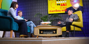 Audycja „Dzień dobry to ja! Rozmowy inne niż wszystkie w Radiu Kielce”. Ksiądz doktor Jerzy Karbownik / Fot. Wiktor Taszłow – Radio Kielce