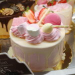 W cukierniach baby i mazurki. Smaki mogą zaskoczyć - Radio Kielce Wielkanocne wypieki / Fot. Wiktor Taszłow - Radio Kielce