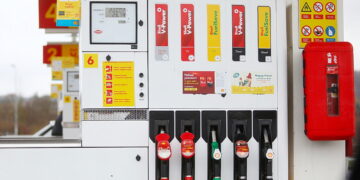 Ceny paliw w górę. W święta tankowanie nieco droższe