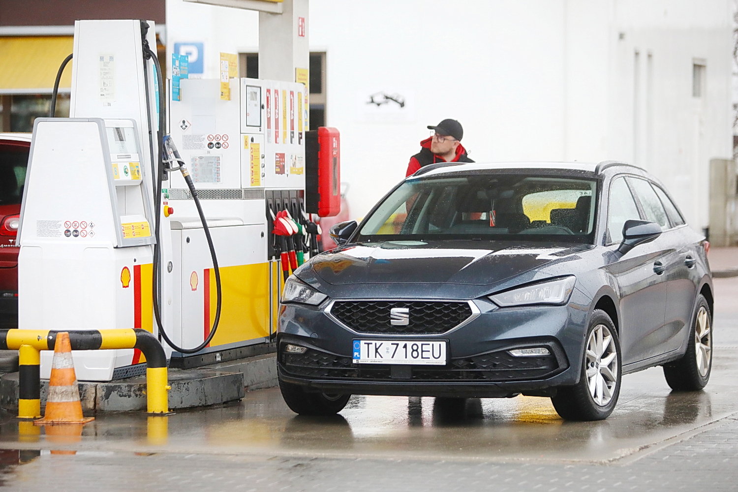 Minister Energii podał ceny paliw obowiązujących w środę (1 kwietnia)