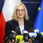 Marta Cienkowska, ministra kultury i dziedzictwa narodowego oraz Renata Janik, marszałek województwa świętokrzyskiego podpisały w piątek (27 marca) porozumienie dotyczące Teatru im. Stefana Żeromskiego w Kielcach / Fot. Wiktor Taszłow – Radio Kielce