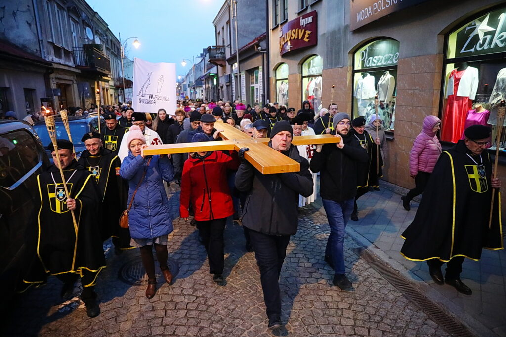 Ulicami miasta przeszła Droga Krzyżowa