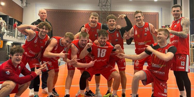 Przekroczona setka i pewne zwycięstwo UJK w Gliwicach - Radio Kielce Przekroczona setka i pewne zwycięstwo UJK w Gliwicach