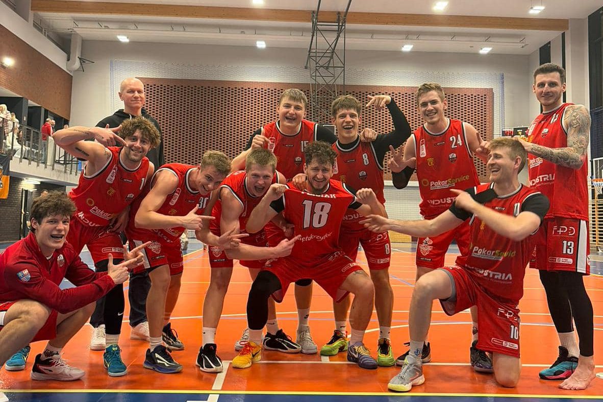 Przekroczona setka i pewne zwycięstwo UJK w Gliwicach