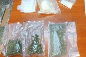 02.03.2026. Ożarów. Zabezpieczone materiały dowodowe / źródło: KPP w Opatowie