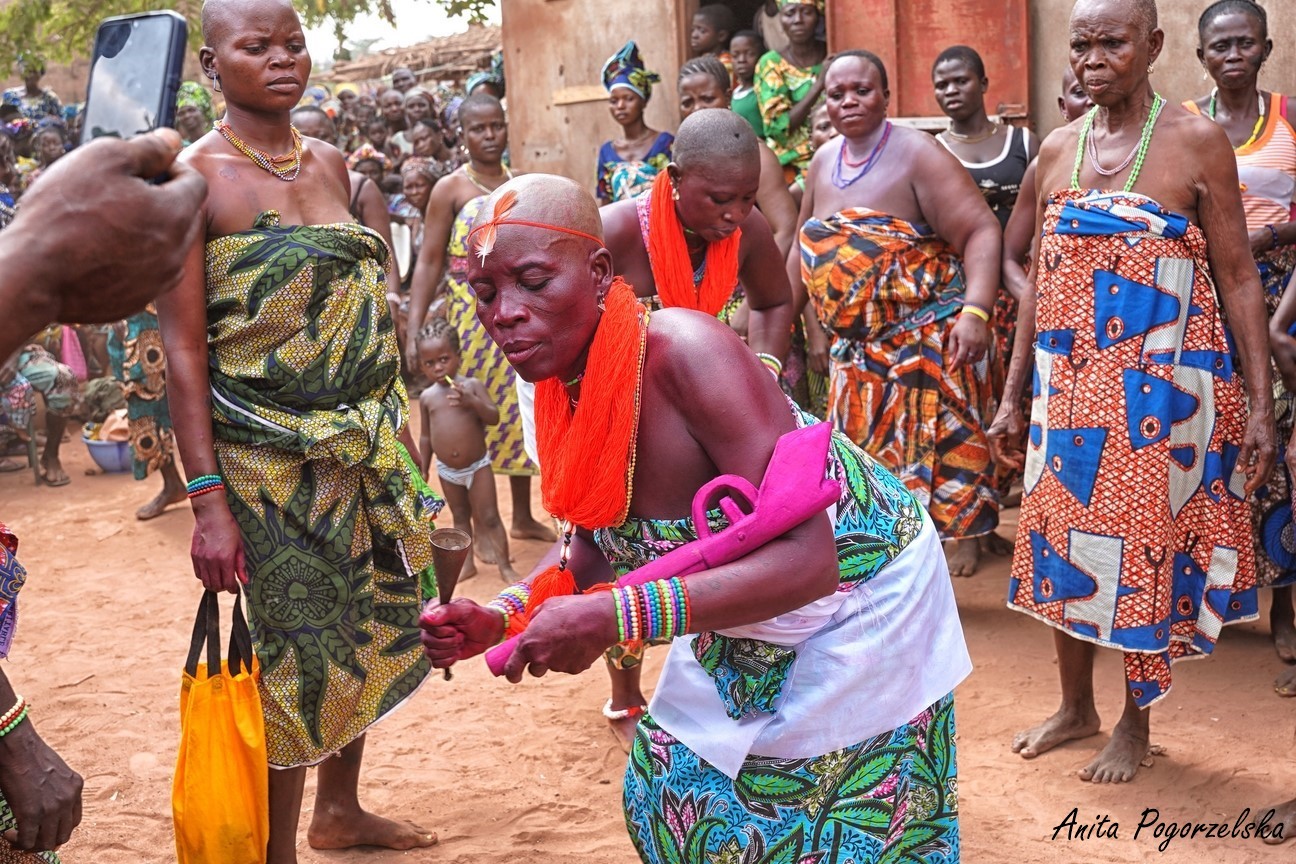 Muzyczne podróże przez świat. Benin – kolebka voodoo. Kamerun i jego leśni mieszkańcy