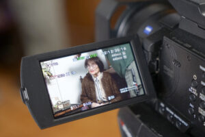 Projektantka, malarka i rysownik Alicja Wyszogrodzka gościem audycji „Dzień dobry to ja! Rozmowy inne niż wszystkie w Radiu Kielce” / Fot. Karolina Piasecka - Radio Kielce