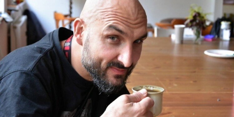 Jaka jest i dlaczego taka muzyka zespołu DYM?