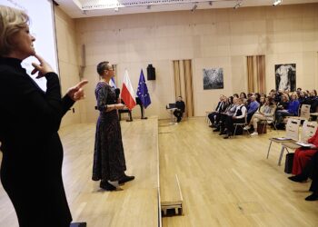 Brakuje rodzin zastępczych. Dlaczego?