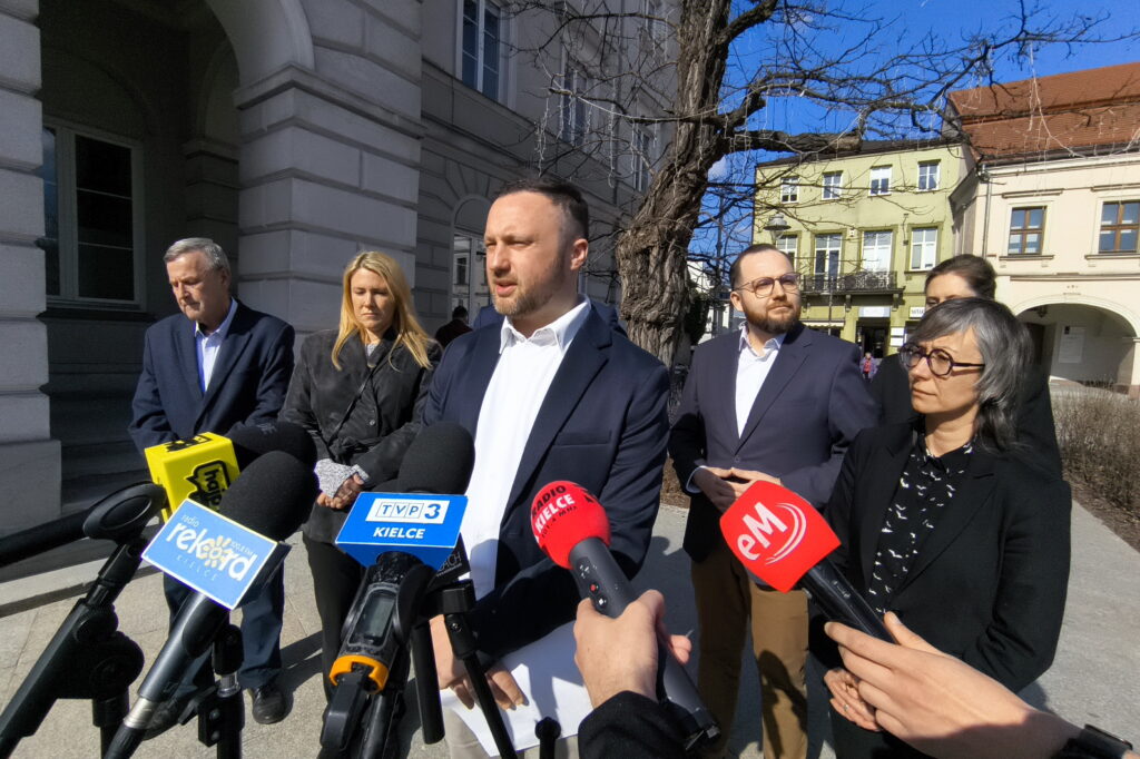 Polityczne przepychanki po sesji Rady Miasta w Kielcach - Radio Kielce