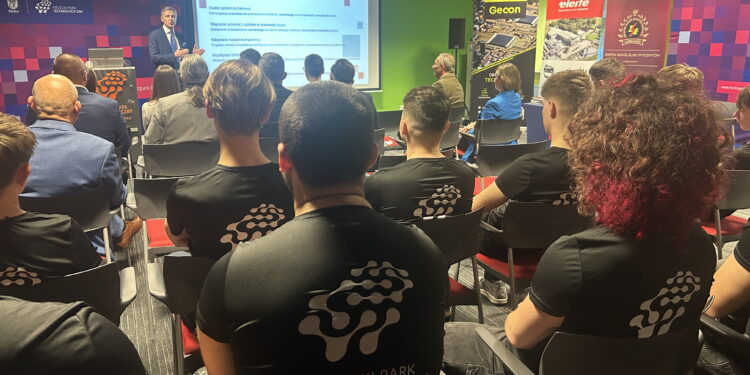 Powstaną nowe klasy patronackie - Radio Kielce Powstaną nowe klasy patronackie