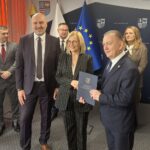 12.03.2026. Kielce. Przekazanie funduszy na budowę sieci kanalizacyjnej i wodociągowej / Fot. Iwona Murawska-Bujnowicz - Radio Kielce