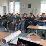 Młodzież poznała tajniki pracy dziennikarskiej - Radio Kielce