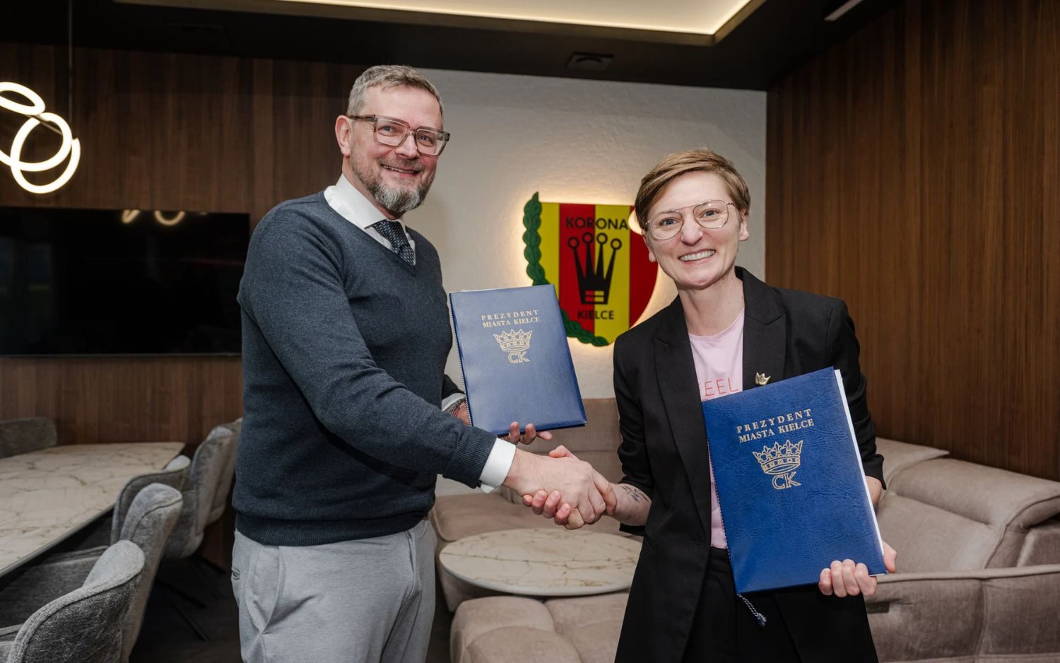 Korona podpisała umowę na promocję Kielc