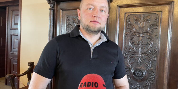 Czy zasłużony lekarz będzie miał mural na budynku szpitala?