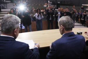 03.03.2026. Kielce. Podpisanie umów na realizację inwestycji drogowych w ramach Rządowego Funduszu Rozwoju Dróg / Fot. Jarosław Kubalski - Radio Kielce