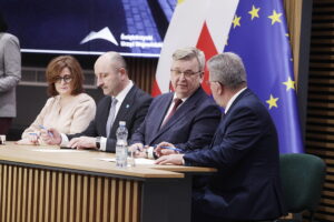 03.03.2026. Kielce. Podpisanie umów na realizację inwestycji drogowych w ramach Rządowego Funduszu Rozwoju Dróg / Fot. Jarosław Kubalski - Radio Kielce