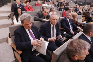 03.03.2026. Kielce. Podpisanie umów na realizację inwestycji drogowych w ramach Rządowego Funduszu Rozwoju Dróg / Fot. Jarosław Kubalski - Radio Kielce