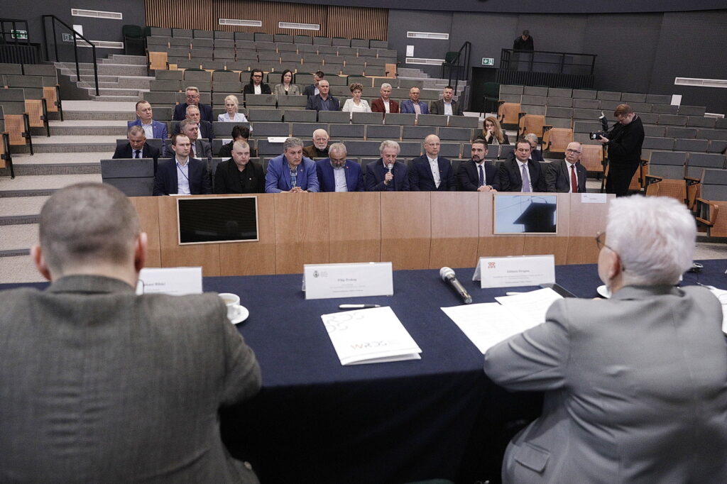 Inwestycja, choć spóźniona, uratuje zakład - Radio Kielce