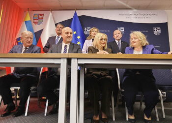 Szkoły, kościoły i urzędy będą tańsze w utrzymaniu i bardziej eko