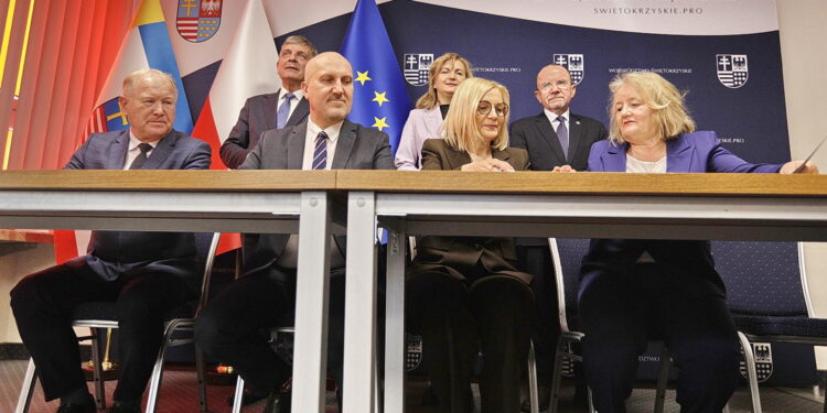 Szkoły, kościoły i urzędy będą tańsze w utrzymaniu i bardziej eko