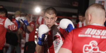 Legendarny pięściarz na treningu kieleckiego klubu