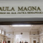 UJK. Nadanie Aauli Magna imienia profesora Jacka Semaniaka - Radio Kielce