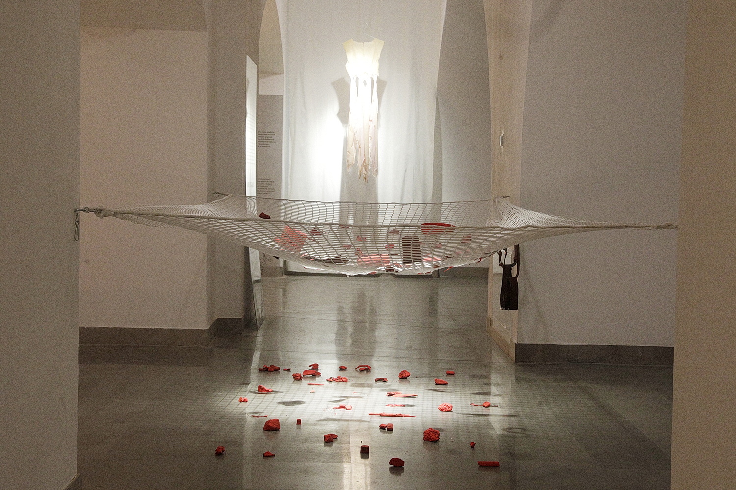 Powłoki i pancerze pokazują, iż projektowanie zaczyna się od eksperymentu