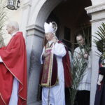 Biskup Piotrowski: Niedziela Palmowa jest zapowiedzią lepszego czasu dla człowieka - Radio Kielce