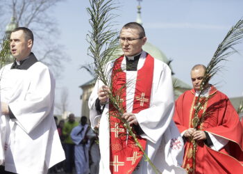 Niedziela Palmowa to radosne święto - oceniają Kielczanie - Radio Kielce Niedziela Palmowa to radosne święto - oceniają Kielczanie