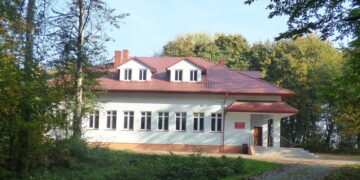 Nieciesławice. Świetlica stojąca na miejscu dawnego dworu. / Źródło: Świetlica w Nieciesławicach - Facebook