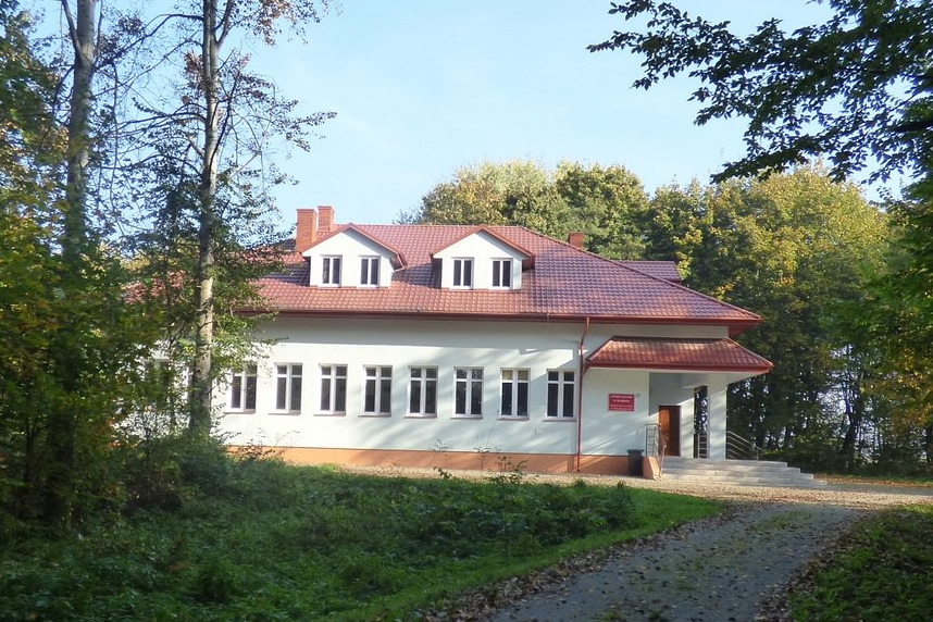 Dwór, w którym gościli sławni ludzie jest przeszłością