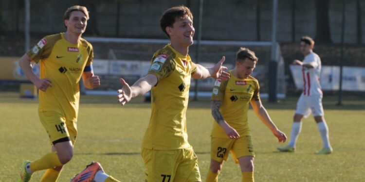 Naprzód inkasuje komplet punktów w starciu z Cracovią