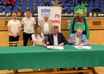 Wodociągi Kieleckie sponsorem strategicznym piłkarek ręcznych - Radio Kielce Wodociągi Kieleckie sponsorem strategicznym piłkarek ręcznych